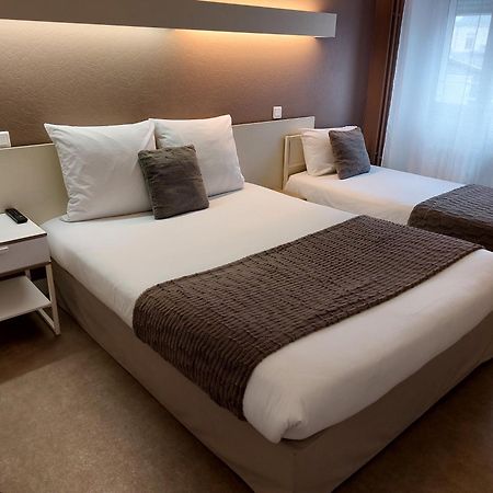Cit'Hotel L'Europe - Cholet Gare Bagian luar foto