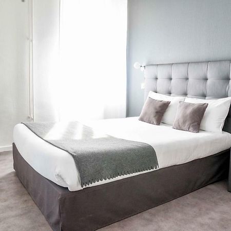 Cit'Hotel L'Europe - Cholet Gare Bagian luar foto