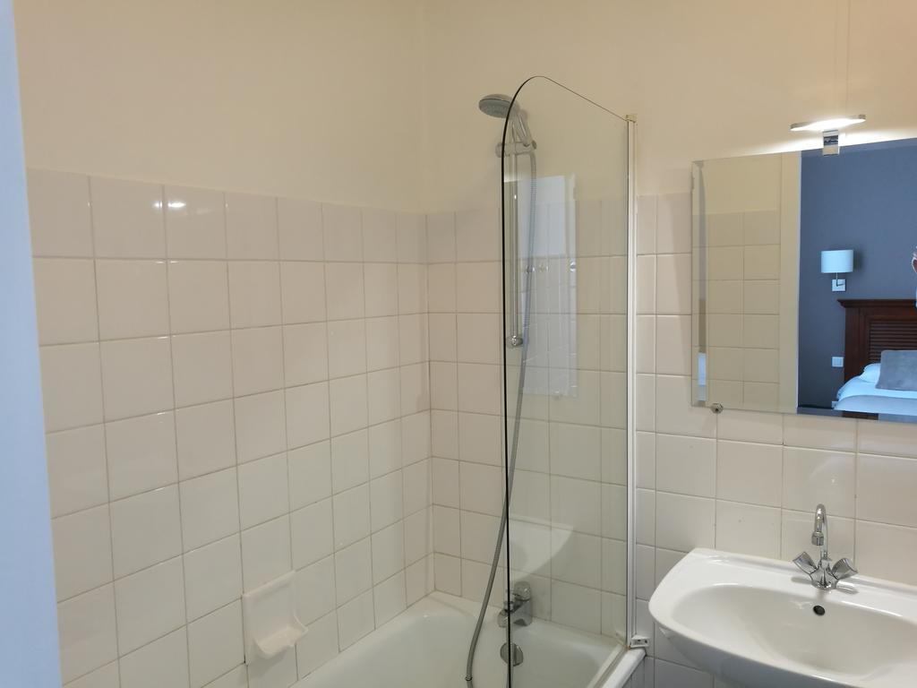 Cit'Hotel L'Europe - Cholet Gare Bagian luar foto
