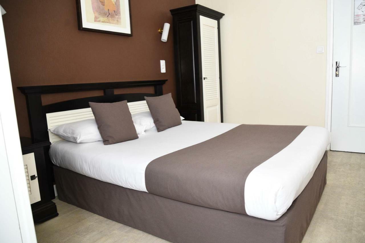Cit'Hotel L'Europe - Cholet Gare Bagian luar foto