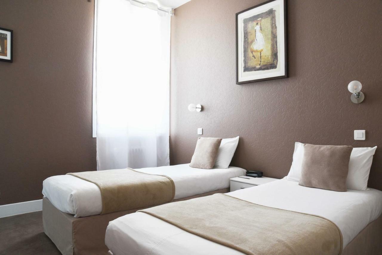 Cit'Hotel L'Europe - Cholet Gare Bagian luar foto