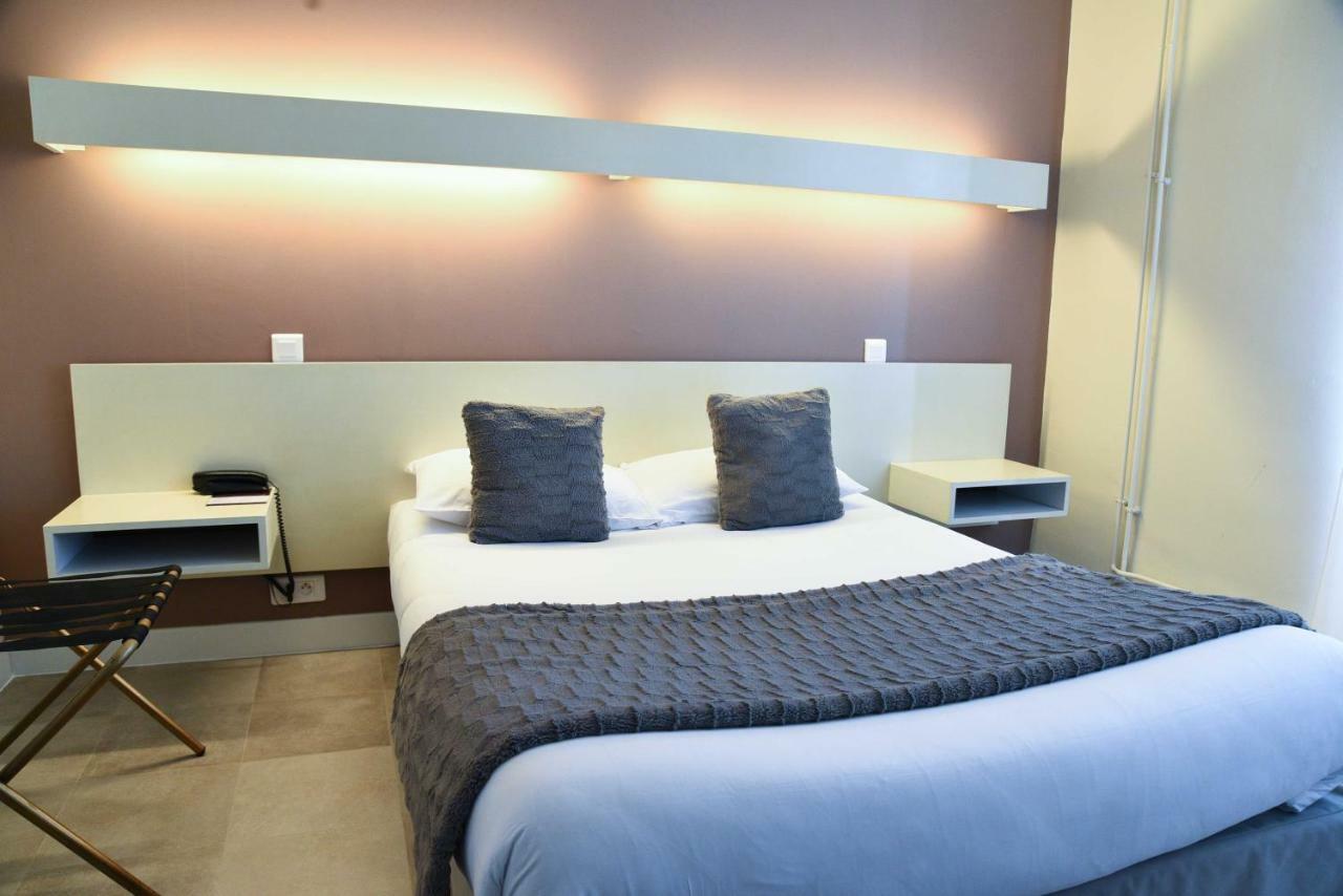 Cit'Hotel L'Europe - Cholet Gare Bagian luar foto