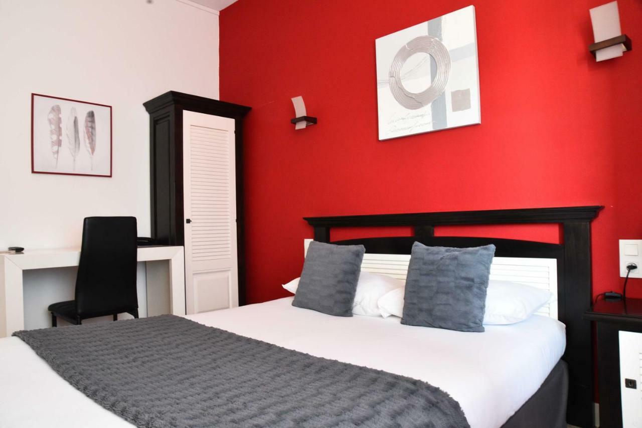 Cit'Hotel L'Europe - Cholet Gare Bagian luar foto
