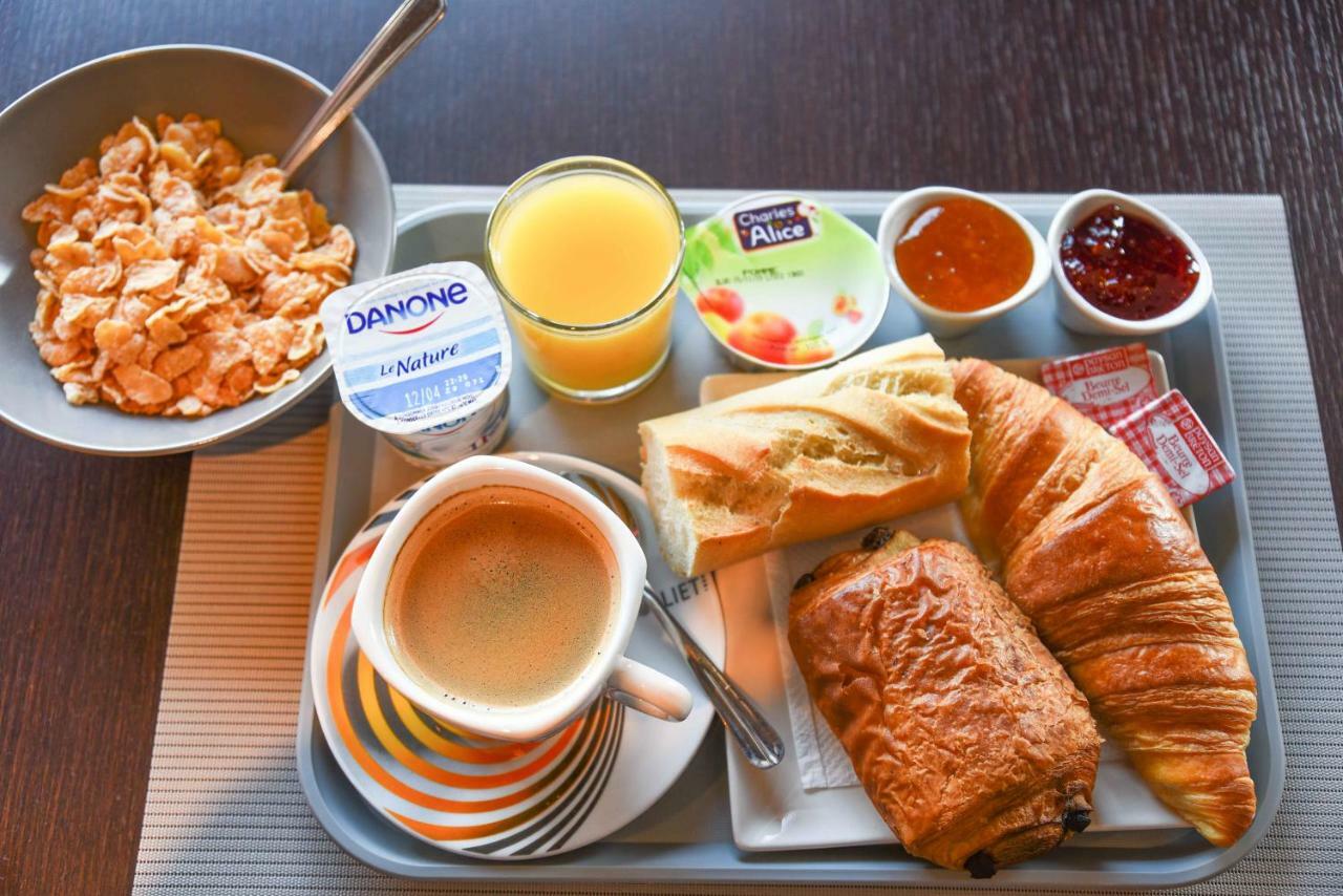 Cit'Hotel L'Europe - Cholet Gare Bagian luar foto
