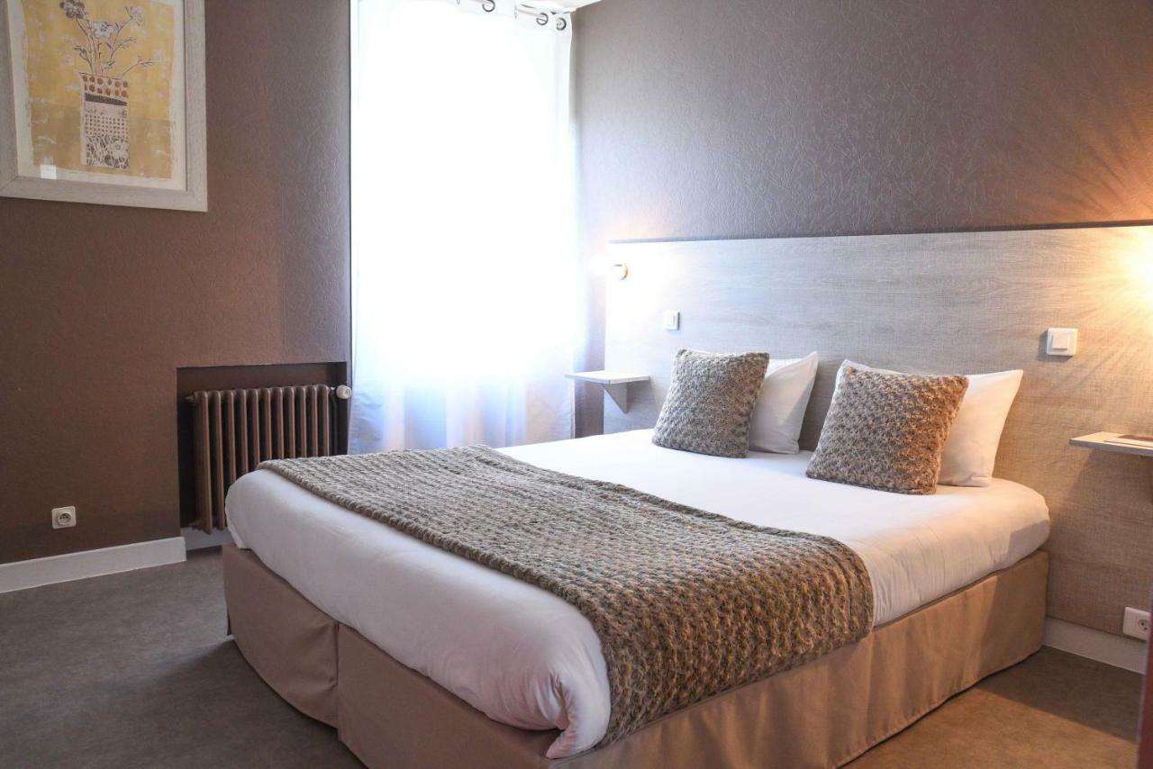 Cit'Hotel L'Europe - Cholet Gare Bagian luar foto
