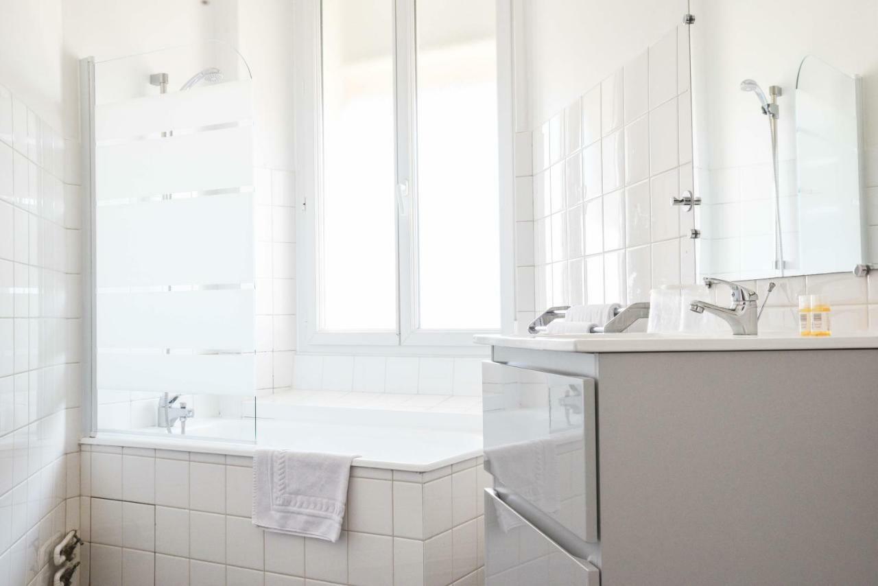 Cit'Hotel L'Europe - Cholet Gare Bagian luar foto